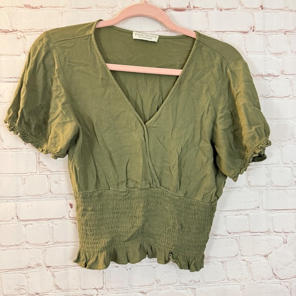 Paper Crane Olive Green Smocked Waist Top V Neck Short Sleeve Casual Blouse - Picture 1 of 4